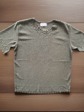 Womens Maxima Blouse Top Shirt Size Large Short Sleeve Scalloped Lace Detailing